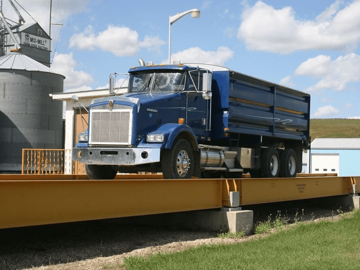 side-rail-truck-image-3.png